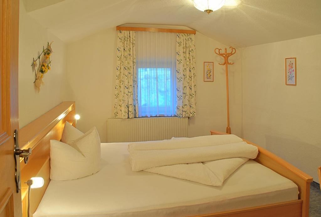 Gaestehaus Resi Jerzens Rom bilde